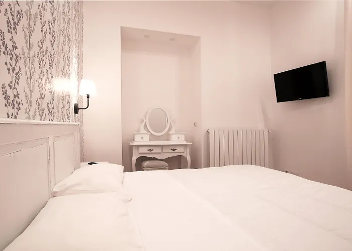 בית הארחה Domus Iuliae 4*