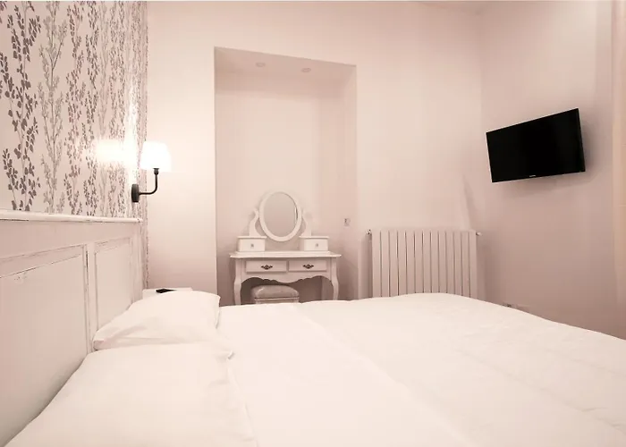 Domus Iuliae בית הארחה 4*